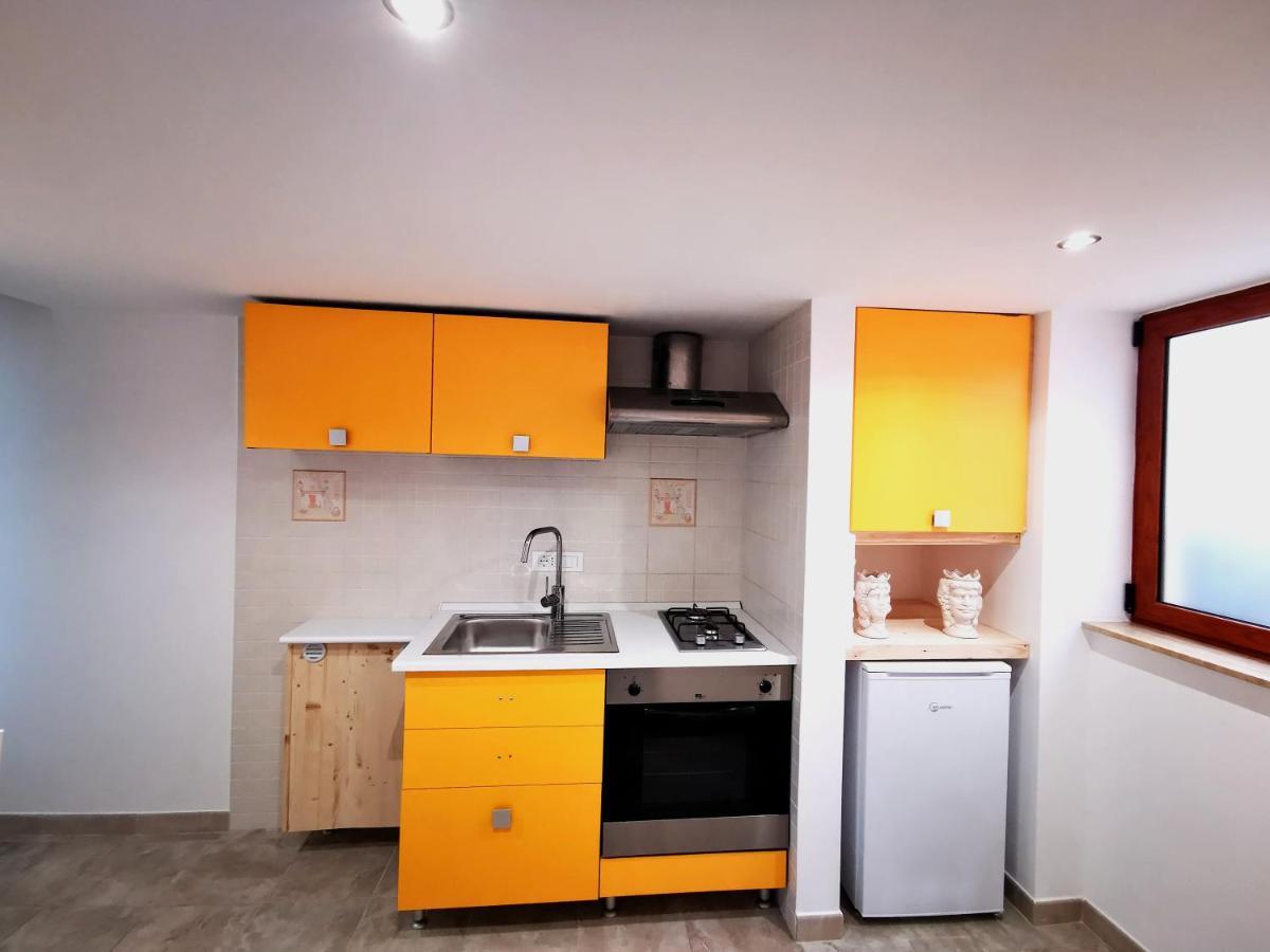 Guru House B&B Apartments Milazzo Eksteriør billede