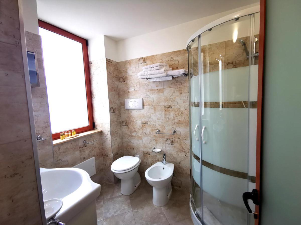 Guru House B&B Apartments Milazzo Eksteriør billede